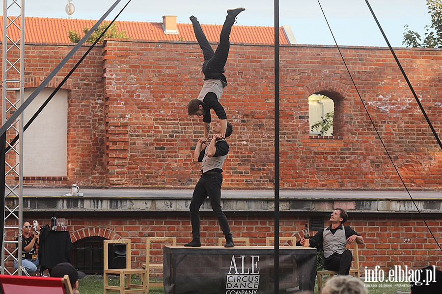 "Gentlemen's Circus", czyli onglerka, elegancja i humor, fot. 65