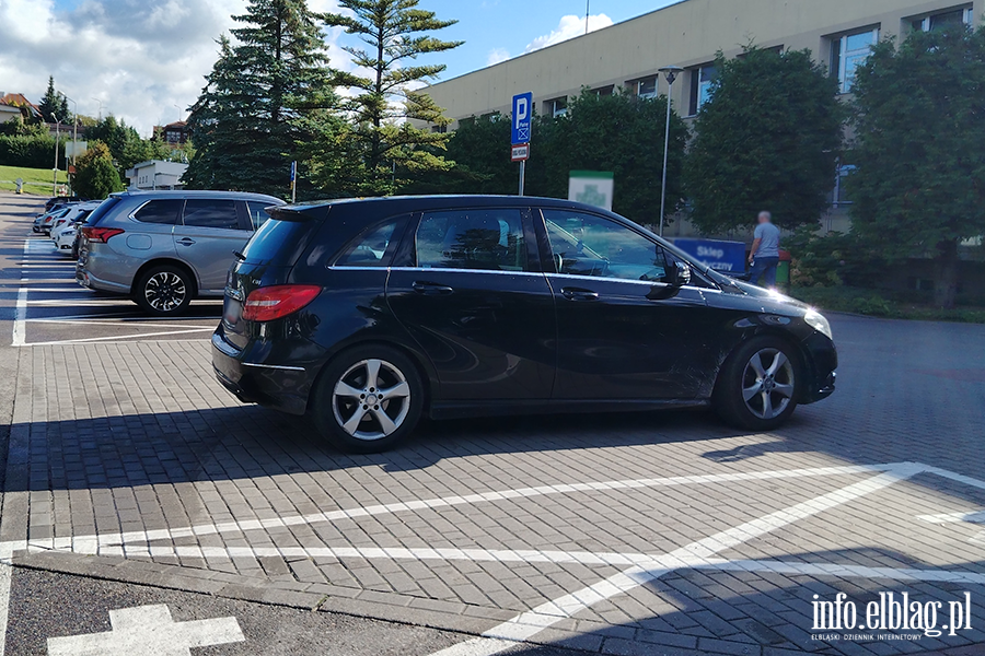 Mistrzowie Parkowania w Elbl�gu (cz�� 420), fot. 3