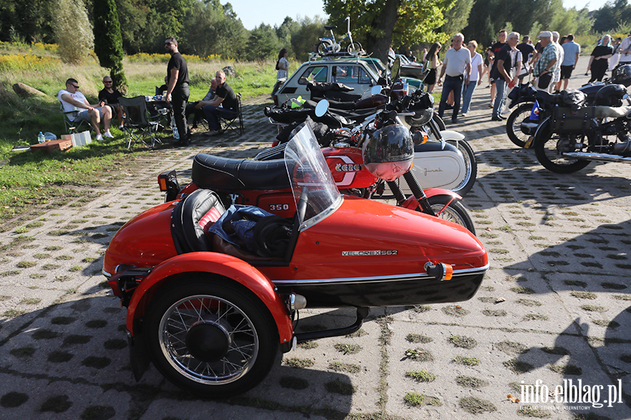 Klasyki motoryzacji pod Gr Chrobrego, fot. 47
