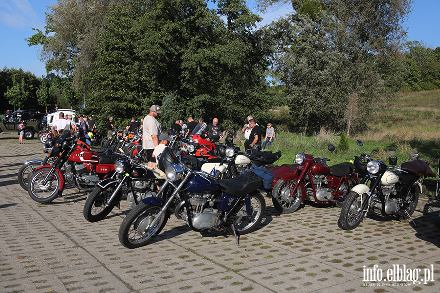 Klasyki motoryzacji pod Gr Chrobrego, fot. 66
