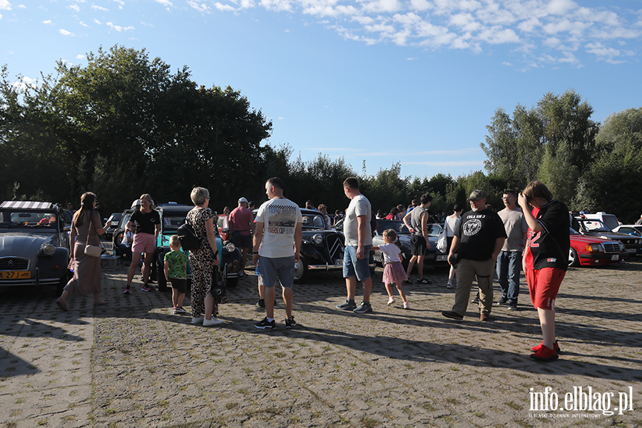 Klasyki motoryzacji pod Gr Chrobrego, fot. 69