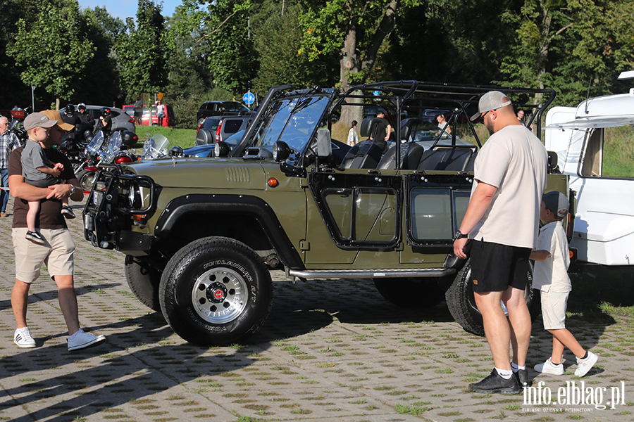Klasyki motoryzacji pod Gr Chrobrego, fot. 70