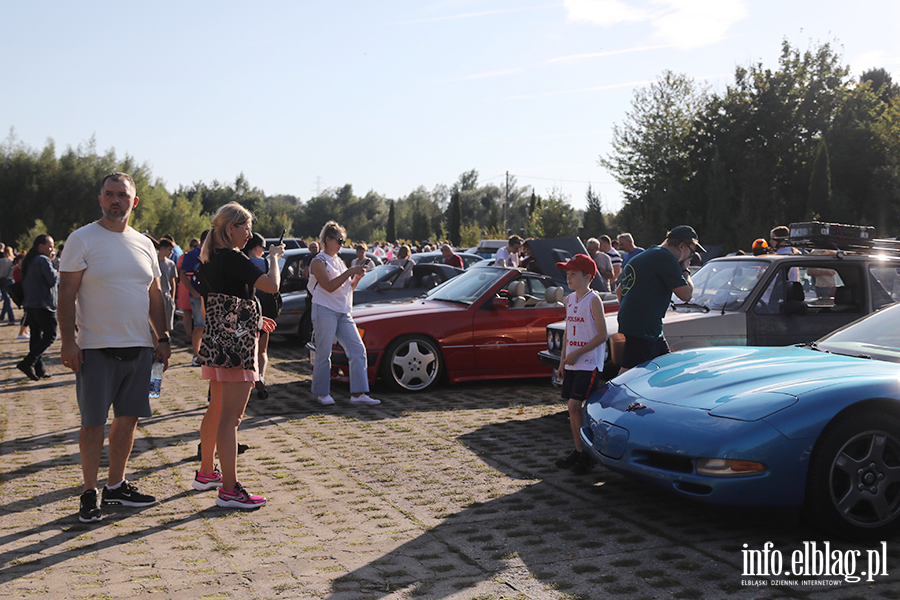 Klasyki motoryzacji pod Gr Chrobrego, fot. 73