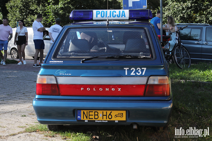 Klasyki motoryzacji pod Gr Chrobrego, fot. 77