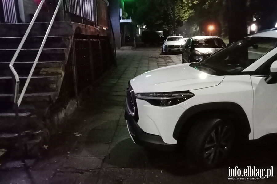 Mistrzowie Parkowania w Elblgu (cz 426), fot. 12