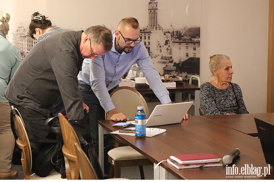 Debata o kotach wolno yjcych, fot. 5