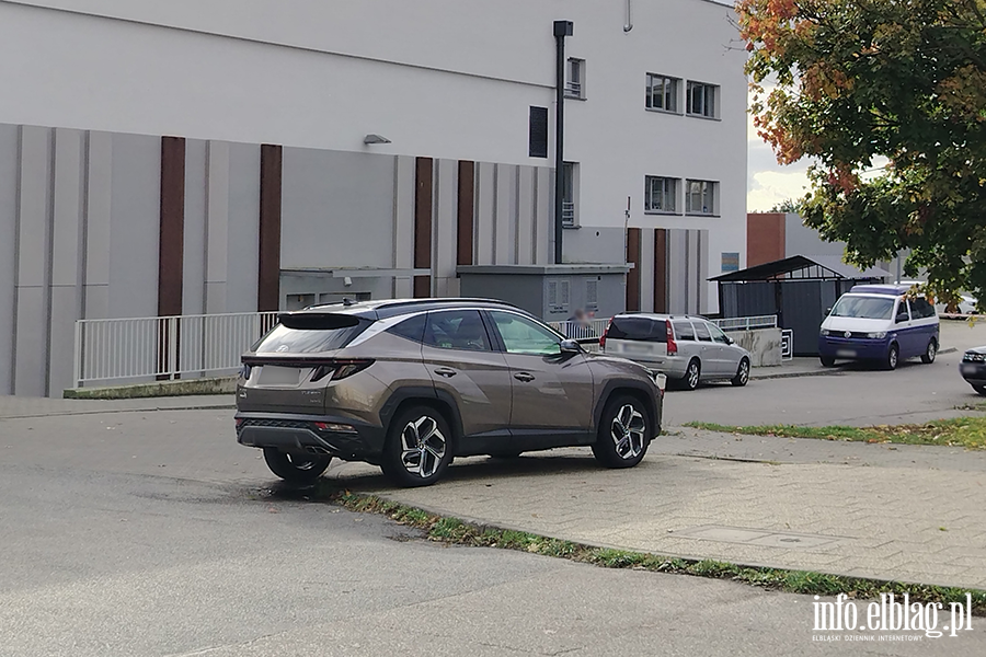 Mistrzowie Parkowania w Elblgu (cz 427), fot. 4