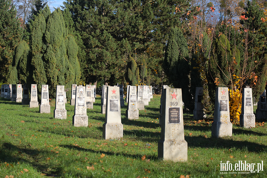 Elblanie odwiedzili groby bliskich, fot. 20