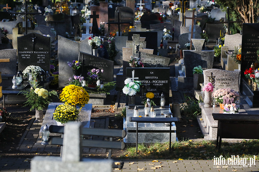 Elblanie odwiedzili groby bliskich, fot. 22