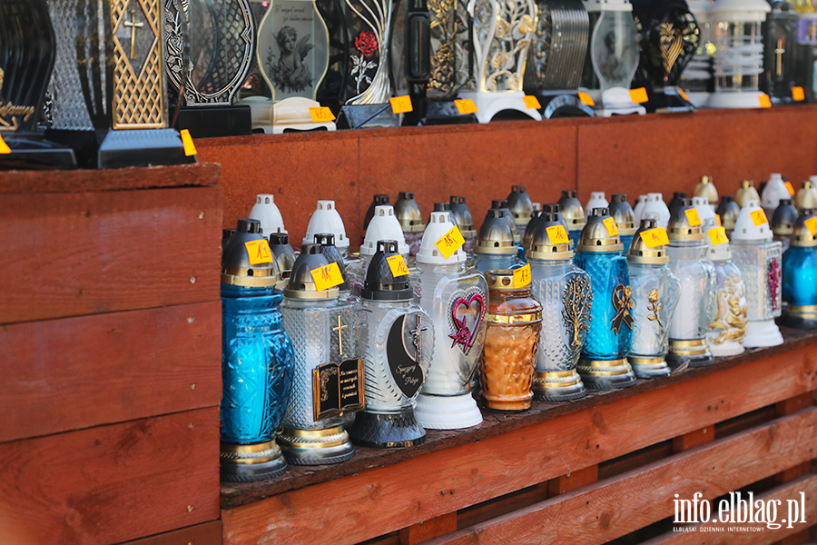 Elblanie odwiedzili groby bliskich, fot. 24