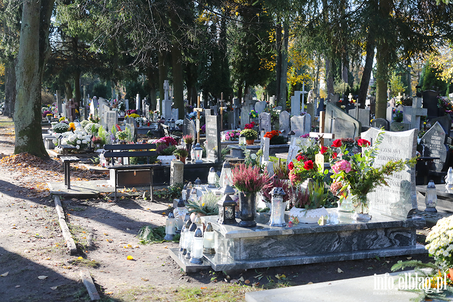 Elblanie odwiedzili groby bliskich, fot. 27