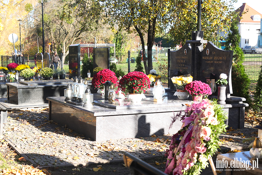 Elblanie odwiedzili groby bliskich, fot. 30