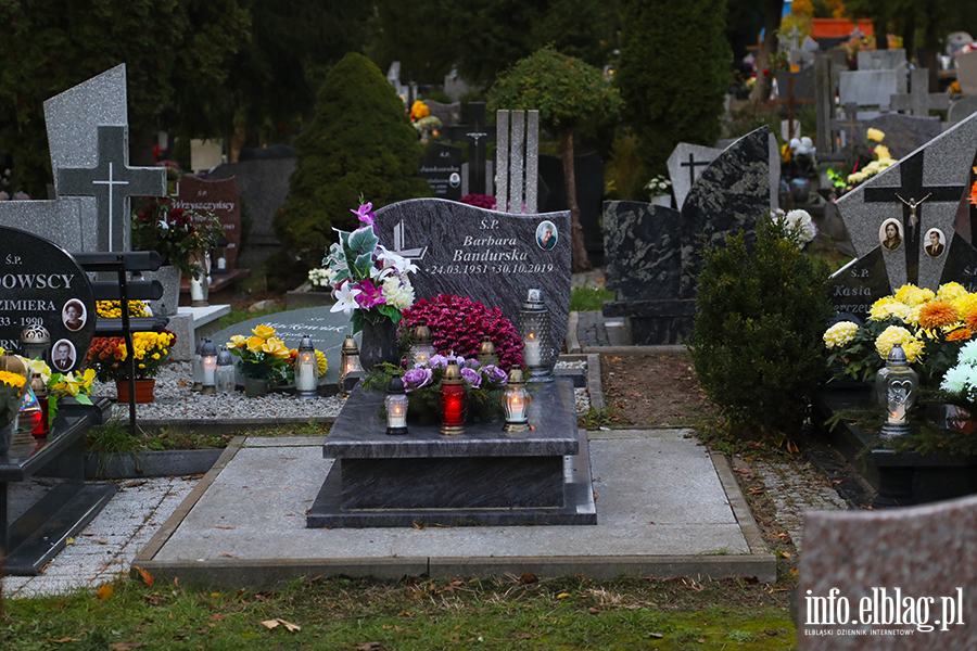 Cmentarz D�bica w blasku zniczy, fot. 29