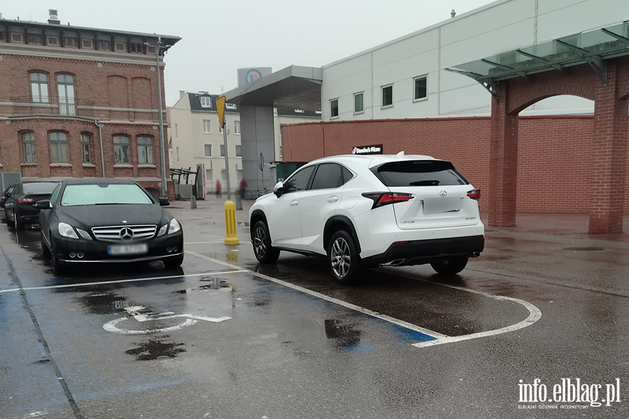 Mistrzowie Parkowania w Elblgu (cz 429), fot. 4