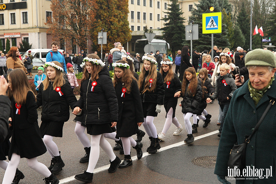 Polonez na ulicach Elblga z okazji Narodowego wita Niepodlegoci, fot. 10