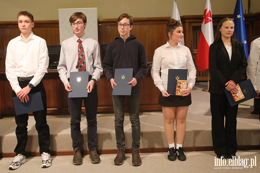 Modzi elblanie docenieni za wyniki w nauce , fot. 123