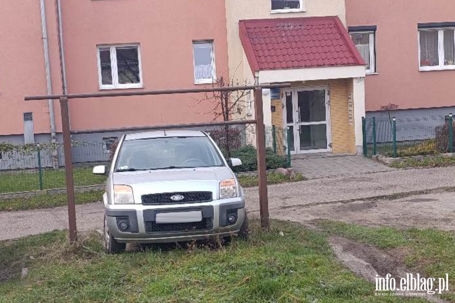 Mistrzowie Parkowania w Elbl�gu (cz�� 437), fot. 4