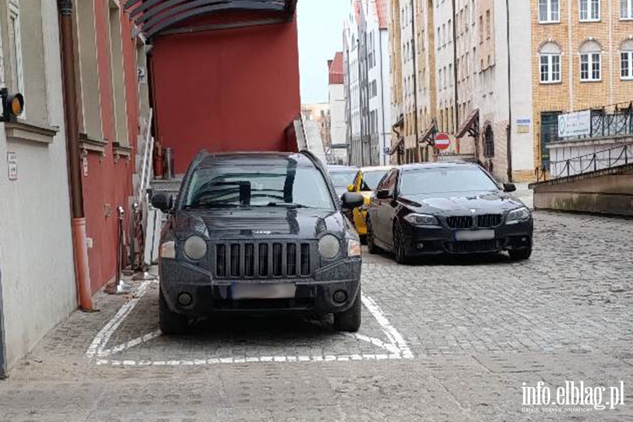 Mistrzowie Parkowania w Elbl�gu (cz�� 438), fot. 10