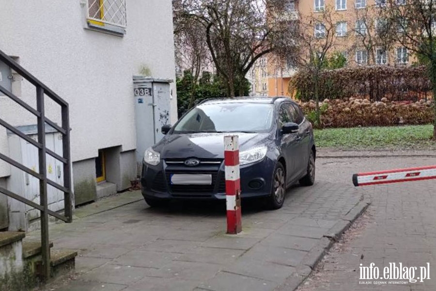 Mistrzowie Parkowania w Elbl�gu (cz�� 439), fot. 8