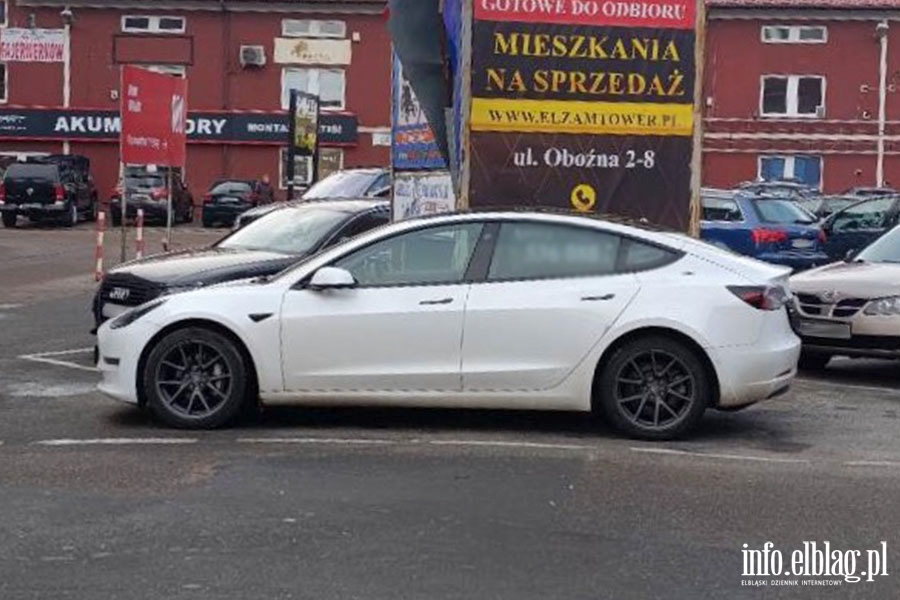 Mistrzowie Parkowania w Elbl�gu (cz�� 440), fot. 2