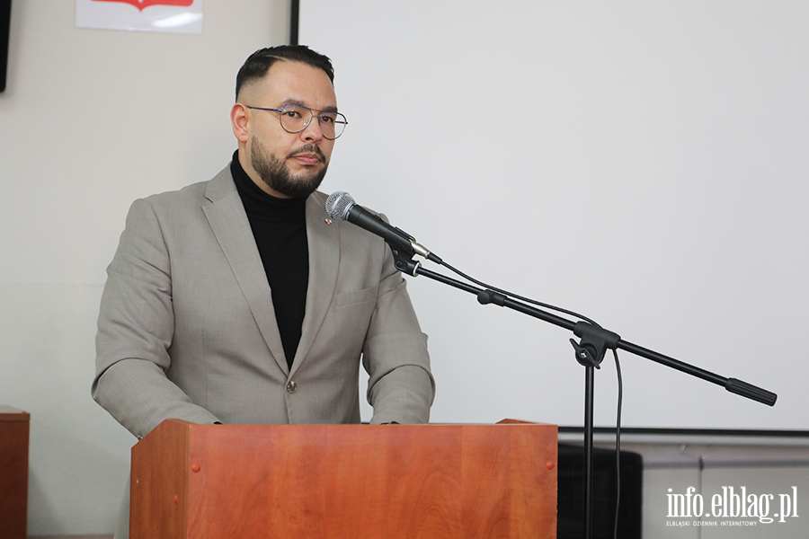 Otwarcie nowej pracowni wyposaonej w nowoczesne maszyny w CKZiU , fot. 5