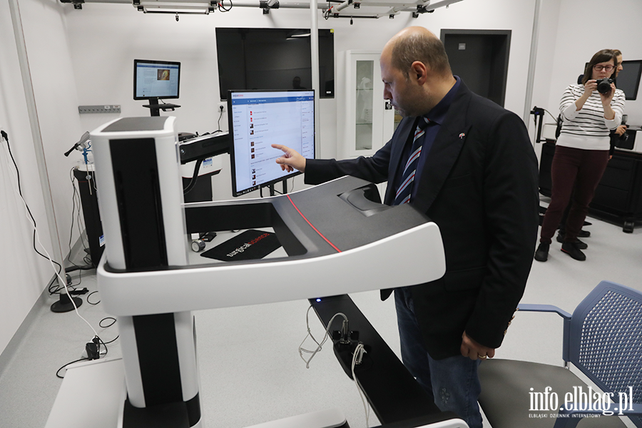 Pokaz nowego sprz�tu w AMiSNS, fot. 21