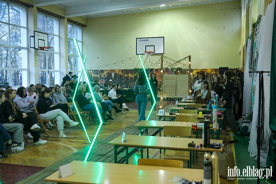 Konkurs fryzjerski - Zesp Szk Inynierii rodowiska i Usug, fot. 43