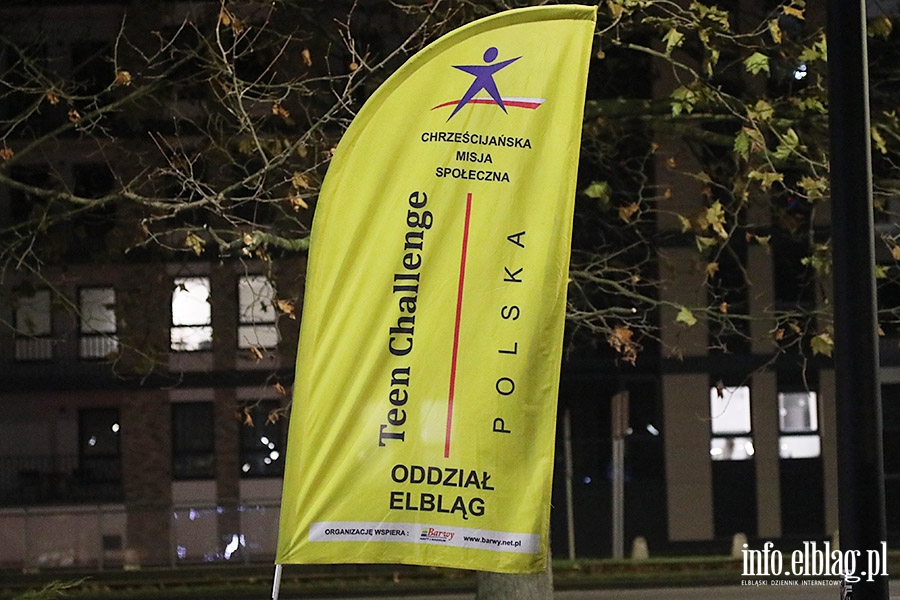 Spotkanie na Placu Dworcowym. Podzielili si ywnoci i nadziej