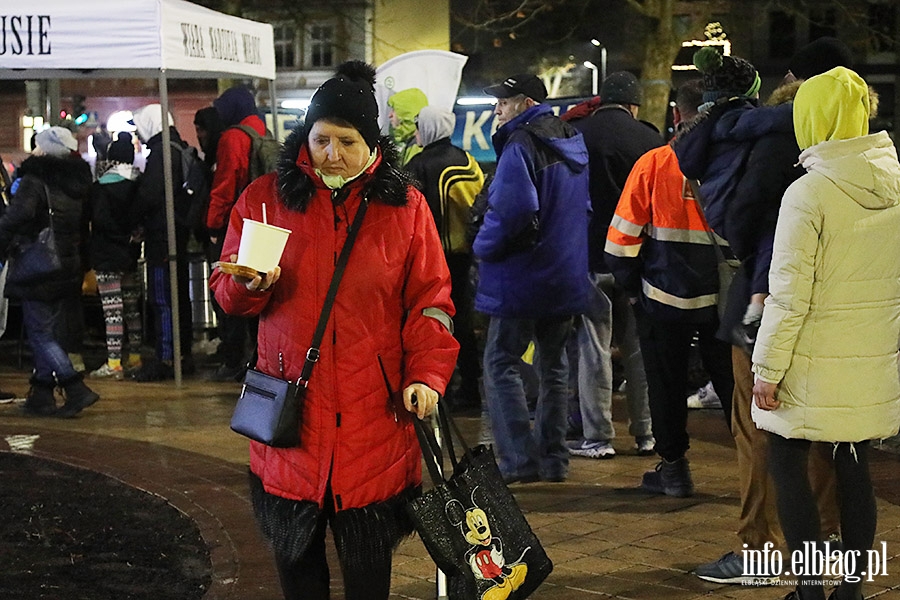 Spotkanie na Placu Dworcowym. Podzielili si� �ywno�ci� i nadziej�, fot. 12