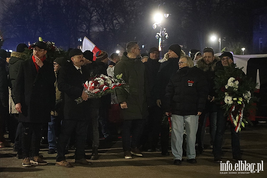 Elbl��anie uczcili pami�� ofiar Grudnia '70, fot. 9