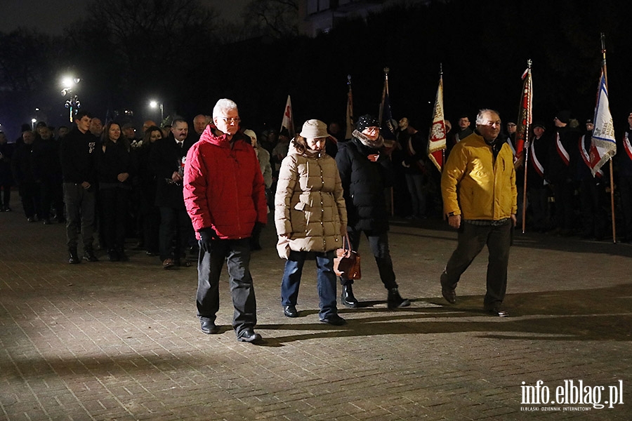 Elbl��anie uczcili pami�� ofiar Grudnia '70, fot. 39