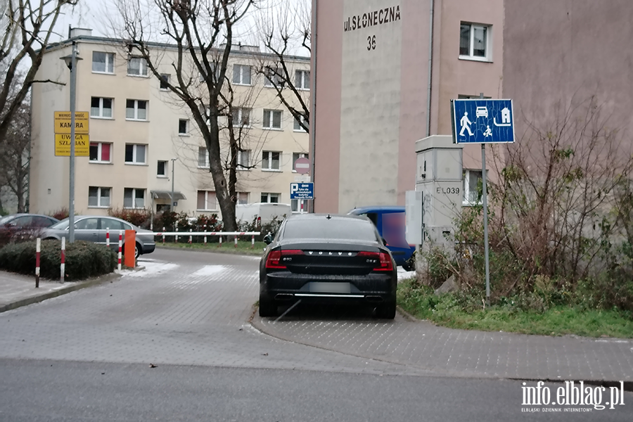 Mistrzowie Parkowania w Elbl�gu (cz�� 442), fot. 2