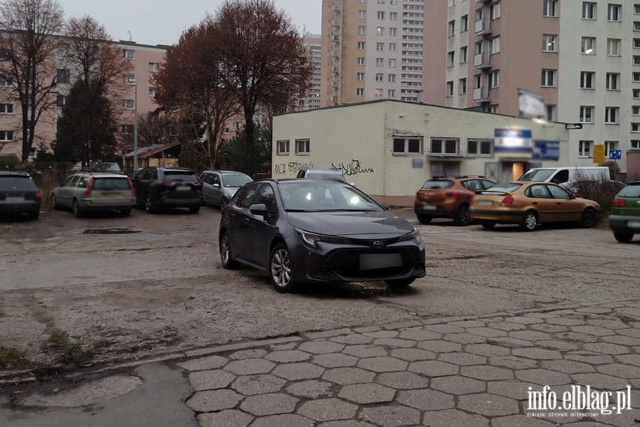 Mistrzowie Parkowania w Elbl�gu (cz�� 442), fot. 6