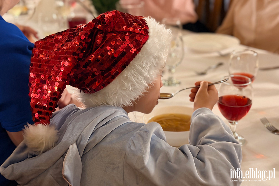 Wigilia dla zawodowych rodzin zast�pczych wsp�pracuj�cych z Elbl�skim Centrum Us�ug Spo�ecznych, fot. 3