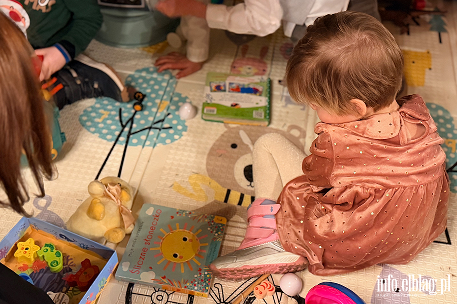 Wigilia dla zawodowych rodzin zast�pczych wsp�pracuj�cych z Elbl�skim Centrum Us�ug Spo�ecznych, fot. 4