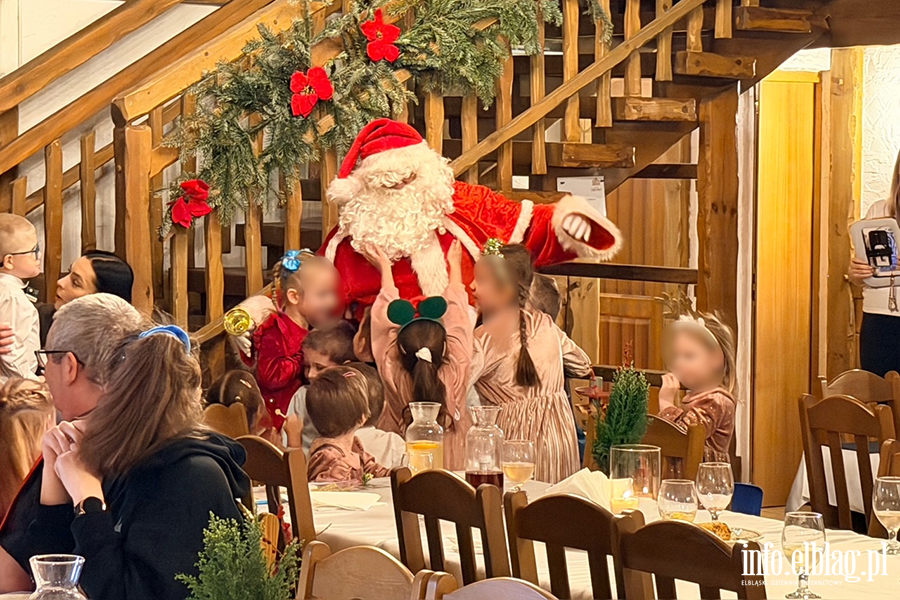 Wigilia dla zawodowych rodzin zast�pczych wsp�pracuj�cych z Elbl�skim Centrum Us�ug Spo�ecznych, fot. 8