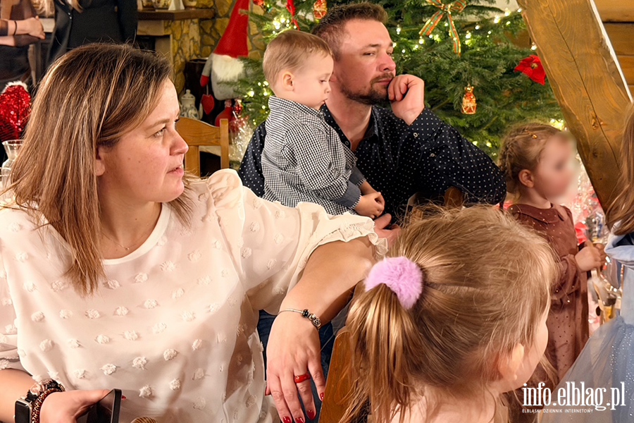 Wigilia dla zawodowych rodzin zast�pczych wsp�pracuj�cych z Elbl�skim Centrum Us�ug Spo�ecznych, fot. 12