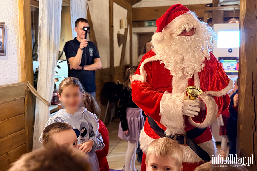 Wigilia dla zawodowych rodzin zast�pczych wsp�pracuj�cych z Elbl�skim Centrum Us�ug Spo�ecznych, fot. 13