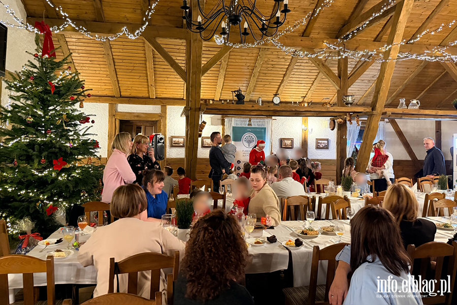 Wigilia dla zawodowych rodzin zast�pczych wsp�pracuj�cych z Elbl�skim Centrum Us�ug Spo�ecznych, fot. 19