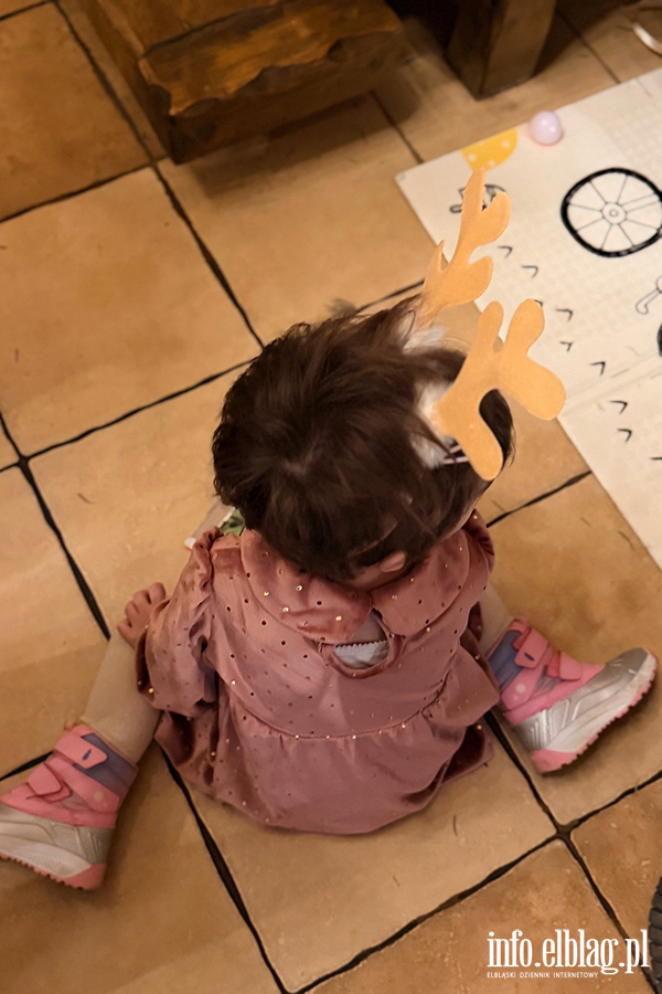 Wigilia dla zawodowych rodzin zast�pczych wsp�pracuj�cych z Elbl�skim Centrum Us�ug Spo�ecznych, fot. 26