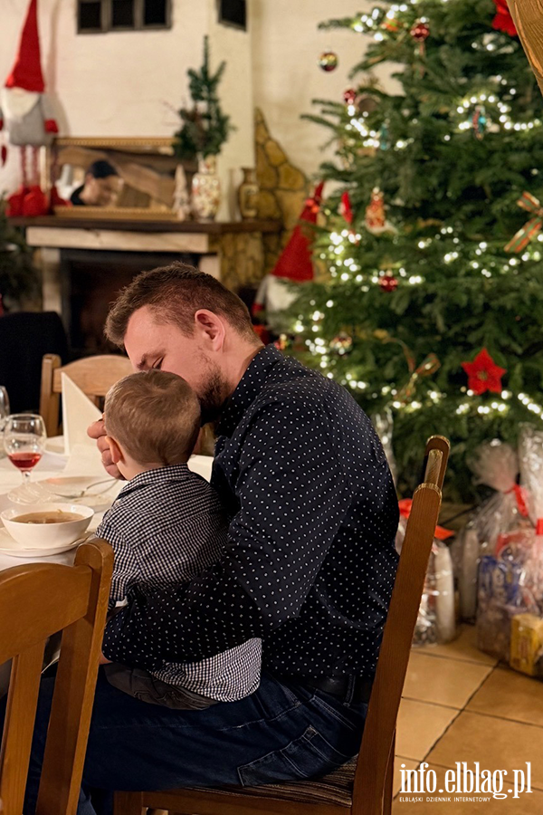 Wigilia dla zawodowych rodzin zast�pczych wsp�pracuj�cych z Elbl�skim Centrum Us�ug Spo�ecznych, fot. 37