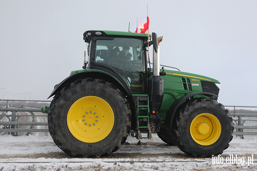 Traktory na wiaduktach nad S7. Protest rolnik�w w Elbl�gu, fot. 5