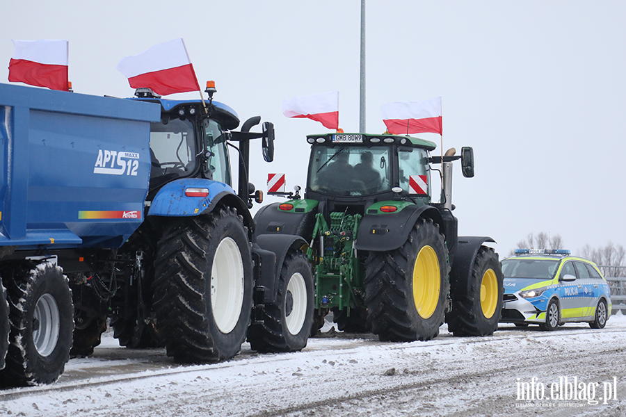 Traktory na wiaduktach nad S7. Protest rolnik�w w Elbl�gu, fot. 18