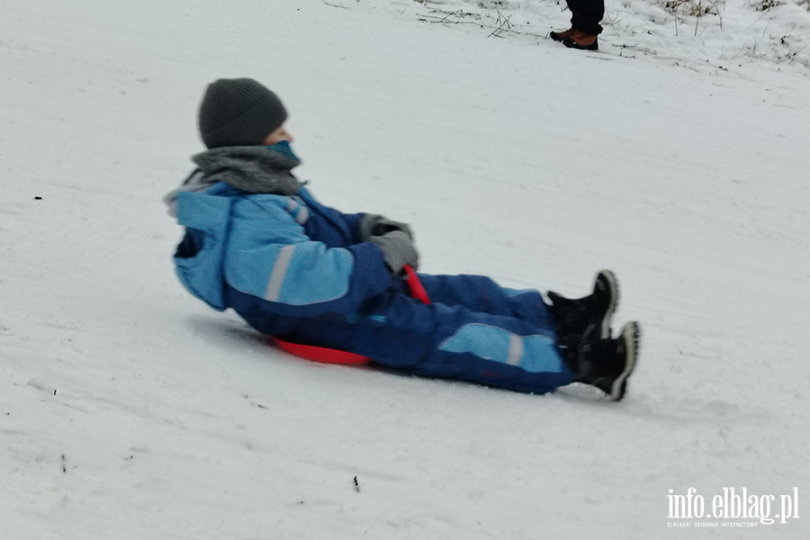 Elbl��anie korzystaj� ze �niegu na g�rze Chrobrego, fot. 19