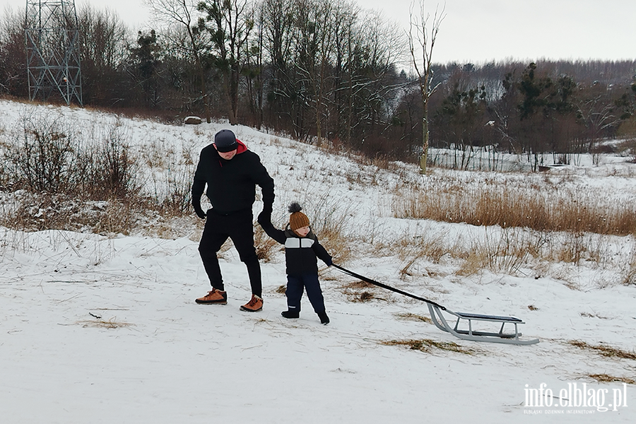 Elbl��anie korzystaj� ze �niegu na g�rze Chrobrego, fot. 30
