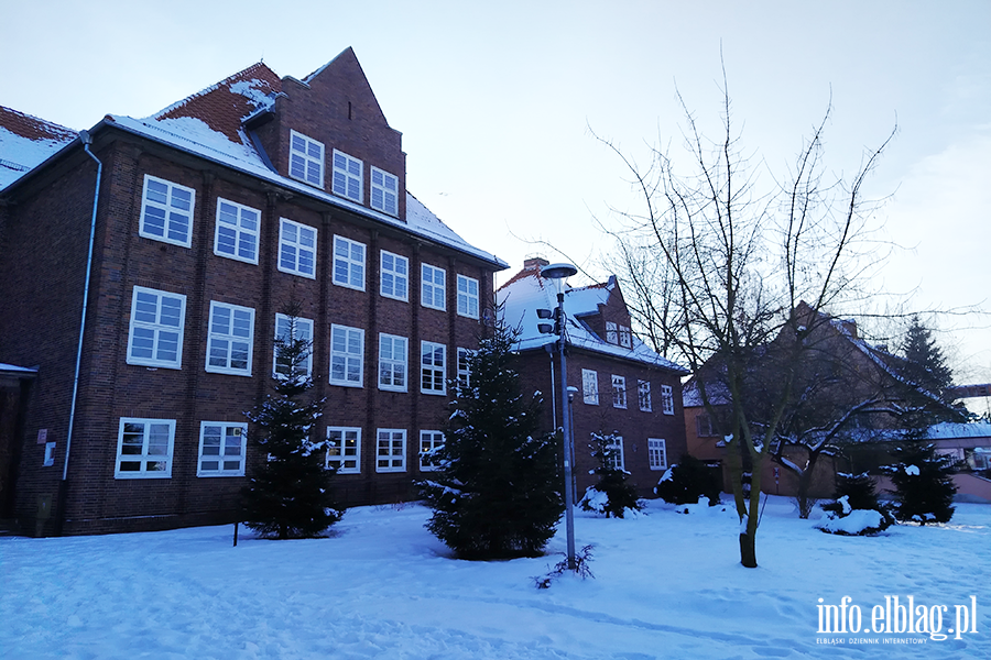 Elbl�g w �niegu, fot. 44