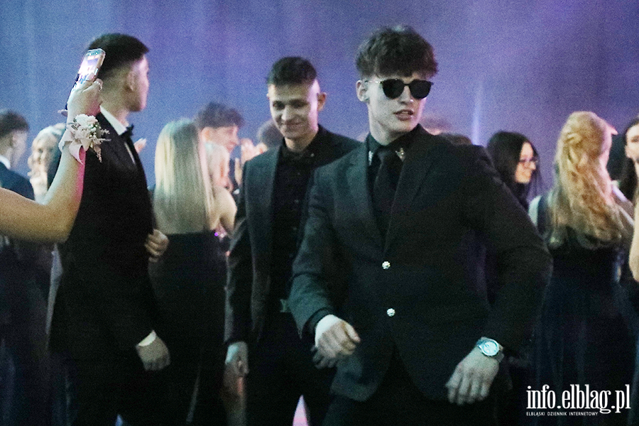 Tak si� bawi� maturzy�ci I LO w Elbl�gu, fot. 86