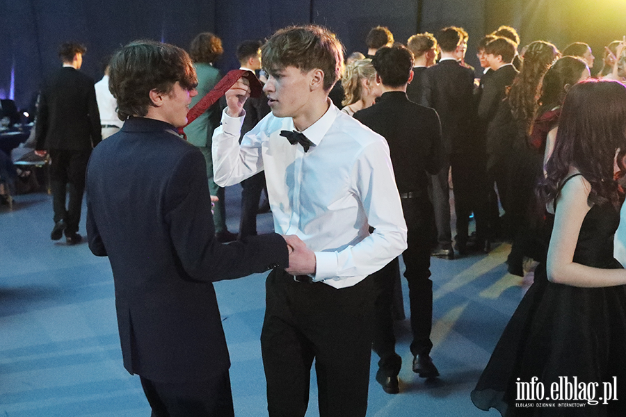 Tak si� bawi� maturzy�ci I LO w Elbl�gu, fot. 93