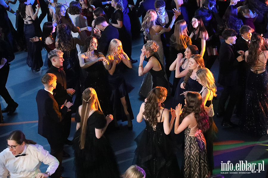 Tak si� bawi� maturzy�ci I LO w Elbl�gu, fot. 100