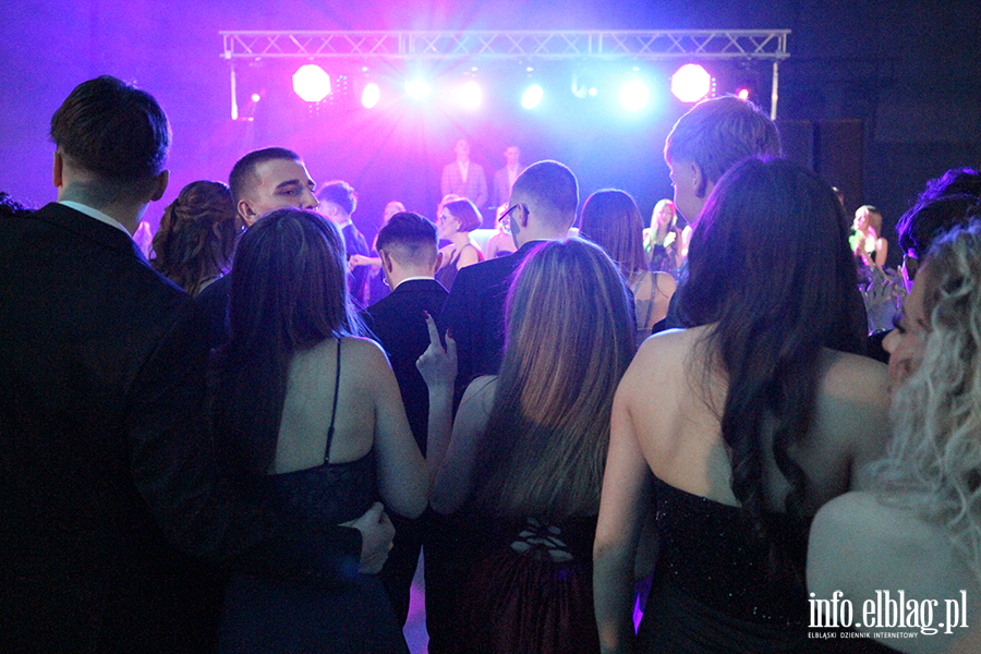 Tak si� bawi� maturzy�ci I LO w Elbl�gu, fot. 152